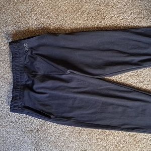 Pink size small women's active pants.